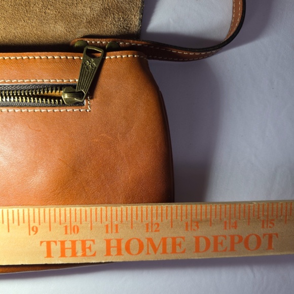 Patricia Nash Baku Brown Leather Crossbody/Wristlet - Adjustable Strap NWOT - Picture 9 of 10